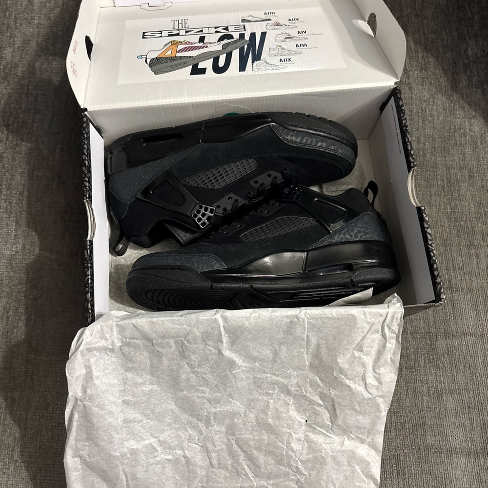 Jordan Spizike low- anthracite size 9.5